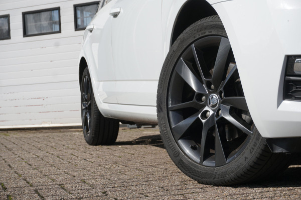 Škoda Octavia Combi 1.0 TSI Automaat Clever Edition | PARELMOER WIT | TREKHAAK | STOELVERW. |