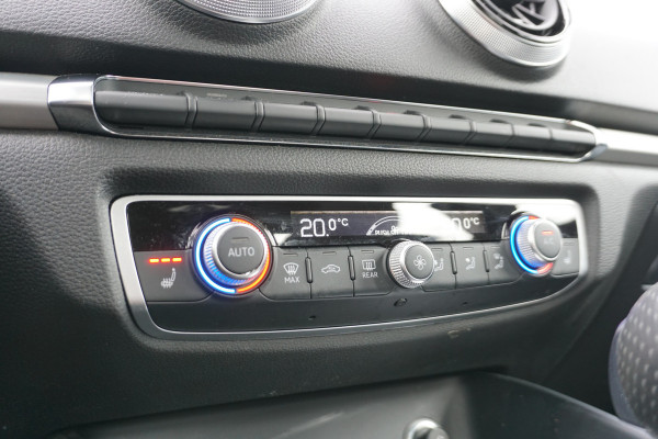 Audi A3 Limousine 30 TFSI 2X S Line | VIRTUAL COCKPIT | CARPLAY | HALF LEDER |