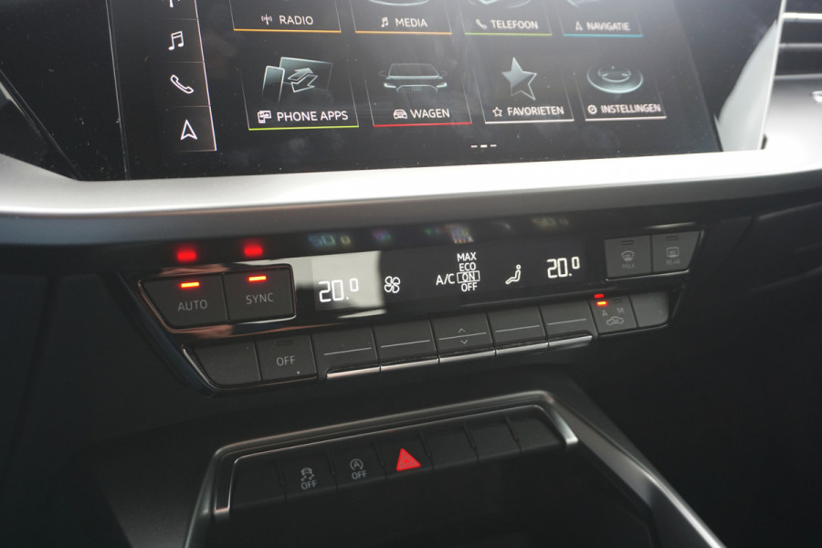 Audi A3 Limousine 30 TFSI | MATRIX LED | SPORTSTOELEN | TREKHAAK | VIRTUAL COCKPIT | CARPLAY | STOELVERW. |