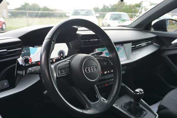 Audi A3 Limousine 30 TFSI | MATRIX LED | SPORTSTOELEN | TREKHAAK | VIRTUAL COCKPIT | CARPLAY | STOELVERW. |