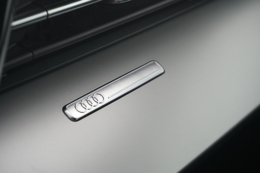 Audi A3 Limousine 30 TFSI | MATRIX LED | SPORTSTOELEN | TREKHAAK | VIRTUAL COCKPIT | CARPLAY | STOELVERW. |