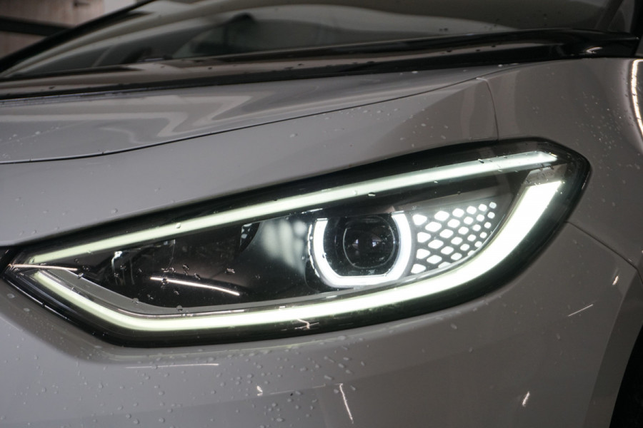 Volkswagen ID.3 First Plus 58 kWh | SOH 92.9 % | STOEL/STUURVERW. | CAMERA | MATRIX LED | ACC |