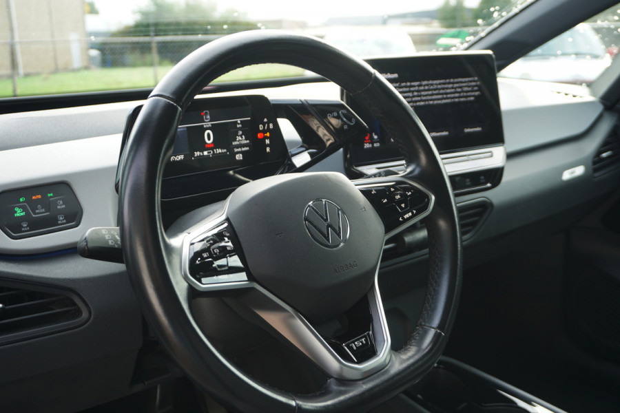 Volkswagen ID.3 First Plus 58 kWh | SOH 92.9 % | STOEL/STUURVERW. | CAMERA | MATRIX LED | ACC |