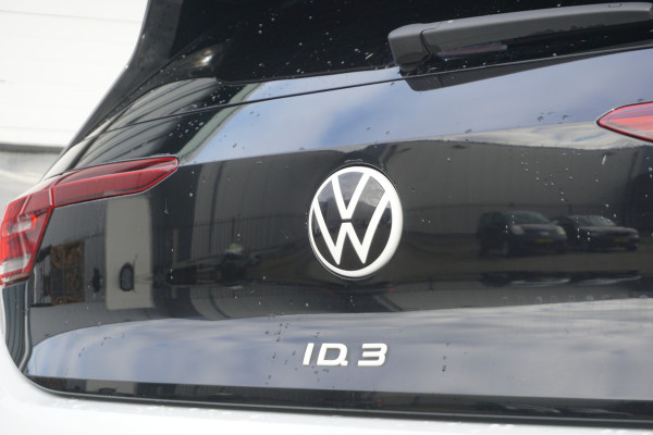 Volkswagen ID.3 First Plus 58 kWh | SOH 92.9 % | STOEL/STUURVERW. | CAMERA | MATRIX LED | ACC |