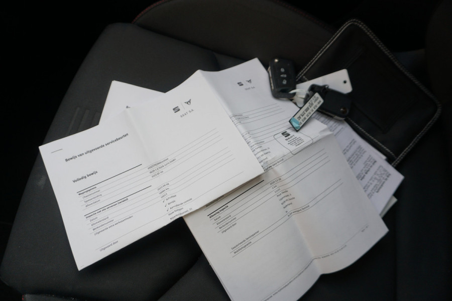 Seat Ibiza 1.0 TSI FR Intense | CAMERA | PANO DAK | BEATS AUDIO | ACC |