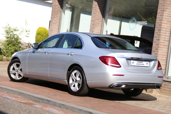 Mercedes-Benz E-Klasse 250 Ambition 9G Widescreen Navi Camera LED Ambiente