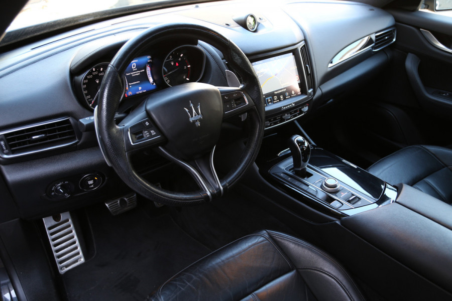 Maserati Levante 3.0 V6 D AWD GranSport Pano Luchtvering Leer Camera Navi LED
