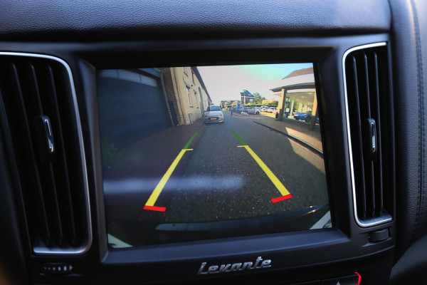 Maserati Levante 3.0 V6 D AWD GranSport Pano Luchtvering Leer Camera Navi LED