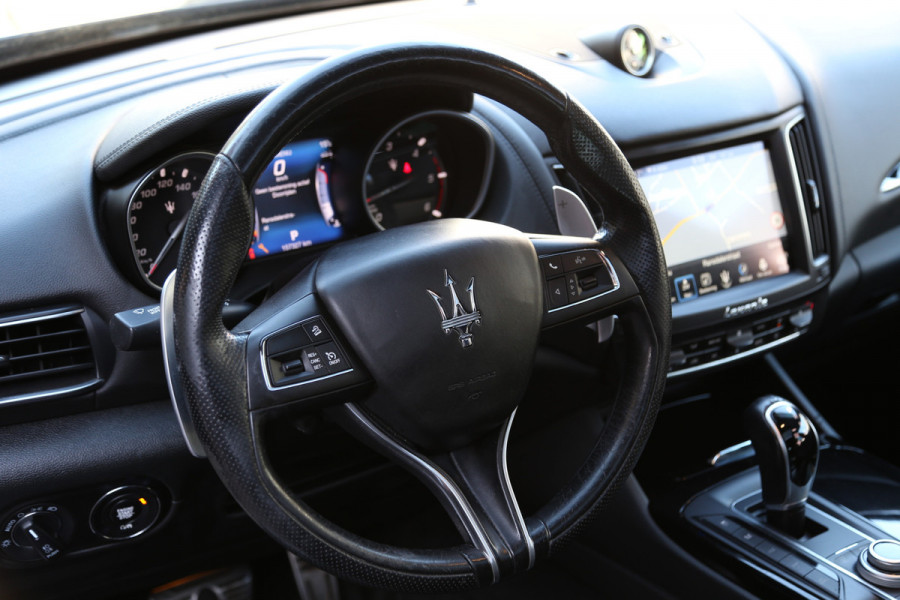Maserati Levante 3.0 V6 D AWD GranSport Pano Luchtvering Leer Camera Navi LED