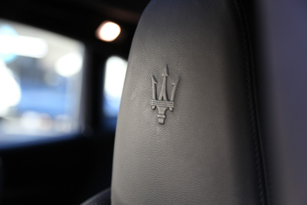 Maserati Levante 3.0 V6 D AWD GranSport Pano Luchtvering Leer Camera Navi LED