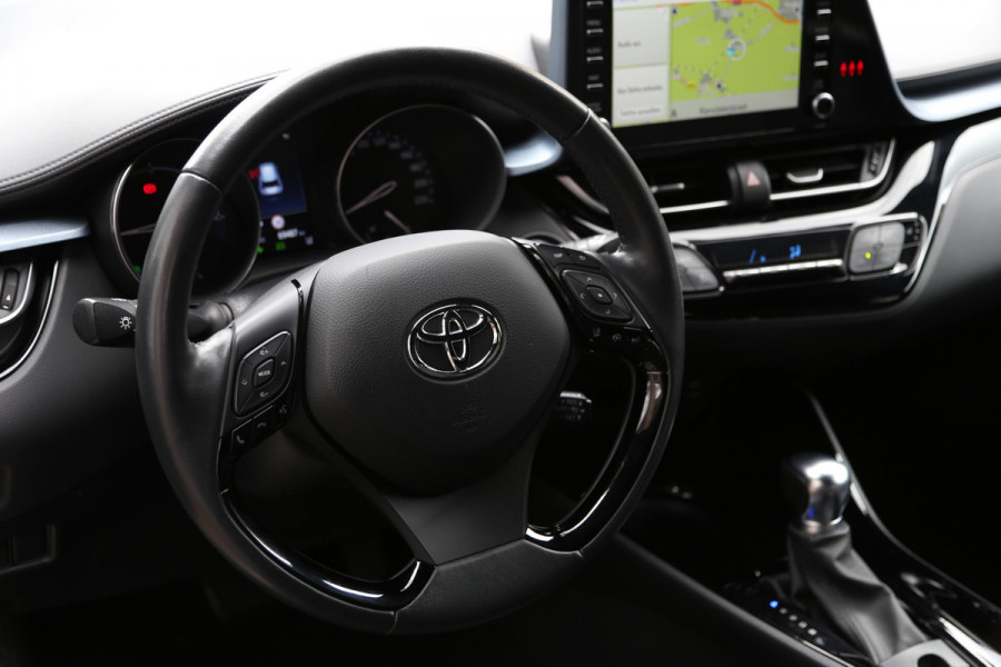 Toyota C-HR 1.8 Hybrid Team D Navi LED Camera ACC Toyota C-HR 1.8 Hybrid Team D Navi LED Camera ACC