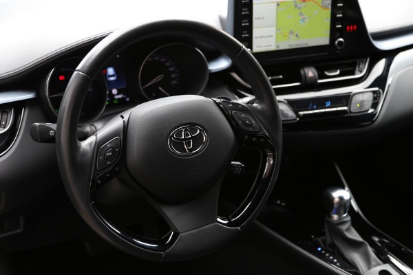 Toyota C-HR 1.8 Hybrid Team D Navi LED Camera ACC Toyota C-HR 1.8 Hybrid Team D Navi LED Camera ACC