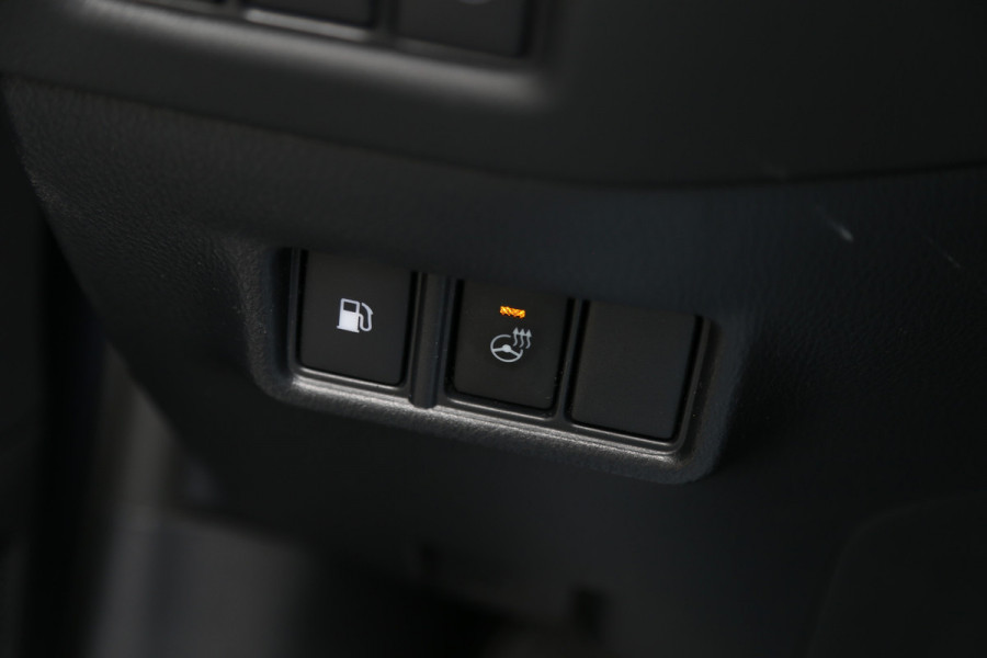 Toyota C-HR 1.8 Hybrid Team D Navi LED Camera ACC Toyota C-HR 1.8 Hybrid Team D Navi LED Camera ACC