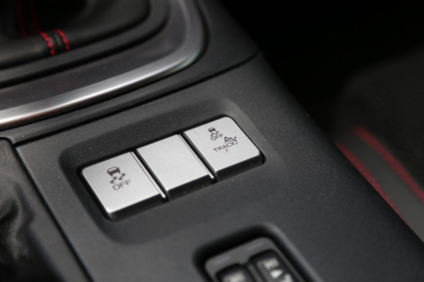 Subaru BRZ 2.4 Sport STI 234pk Navi LED Camera Milltek Subaru BRZ 2.4 Sport STI 234pk Navi LED Camera Milltek