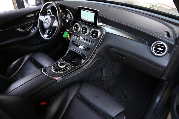 Mercedes-Benz GLC 250 4MATIC Premium Distronic 360view Leer LED Mercedes-Benz GLC 250 4MATIC Premium Distronic 360view Leer LED