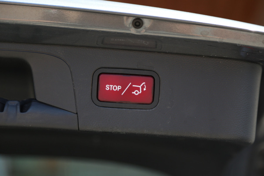 Mercedes-Benz GLC 250 4MATIC Premium Distronic 360view Leer LED Mercedes-Benz GLC 250 4MATIC Premium Distronic 360view Leer LED