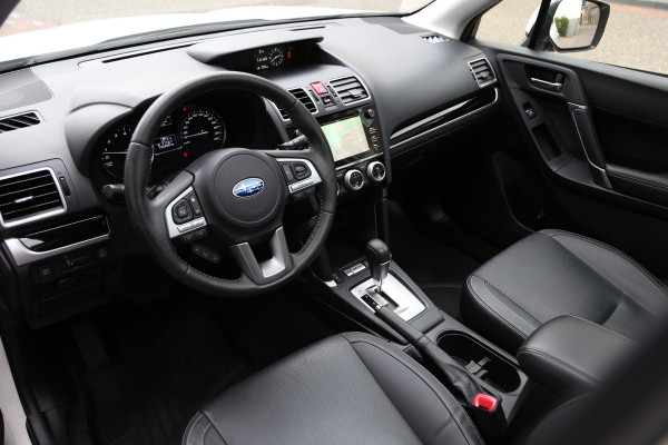 Subaru Forester 2.0 AWD Premium Platinum Aut. Schuifdak Leer Xenon Camera