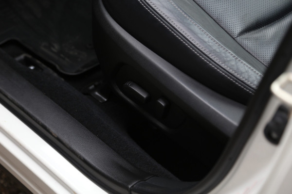 Subaru Forester 2.0 AWD Premium Platinum Aut. Schuifdak Leer Xenon Camera