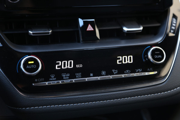 Toyota Corolla Touring Sports 1.8 Hybrid Dynamic Team Navi HuD LED Camera ACC Dodehoek