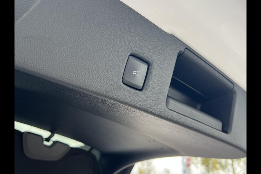 Ford Kuga 2.5 PHEV ST-Line X 243pk | Driver Assistance Pack | Panoramadak | Technology Pack Ford Kuga 2.5 PHEV ST-Line X 243pk | Driver Assistance Pack | Panoramadak | Technology Pack