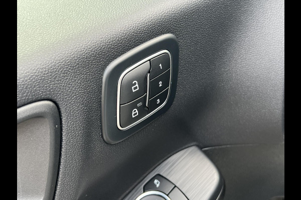 Ford Kuga 2.5 PHEV ST-Line X 243pk | Driver Assistance Pack | Panoramadak | Technology Pack Ford Kuga 2.5 PHEV ST-Line X 243pk | Driver Assistance Pack | Panoramadak | Technology Pack