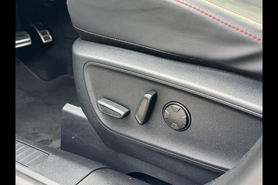 Ford Kuga 2.5 PHEV ST-Line X 243pk | Driver Assistance Pack | Panoramadak | Technology Pack Ford Kuga 2.5 PHEV ST-Line X 243pk | Driver Assistance Pack | Panoramadak | Technology Pack