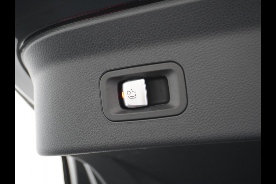 Mercedes-Benz GLC Coupé 300 e 4MATIC AMG line | Rijassistentie Trekhaak