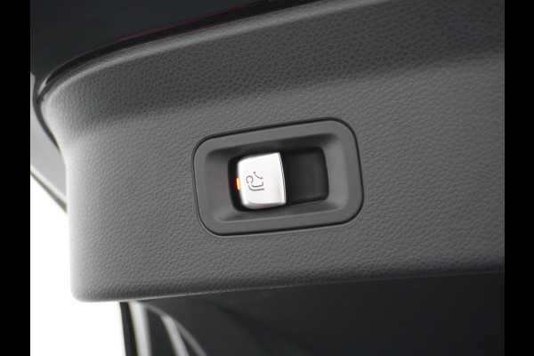 Mercedes-Benz GLC Coupé 300 e 4MATIC AMG line | Rijassistentie Trekhaak