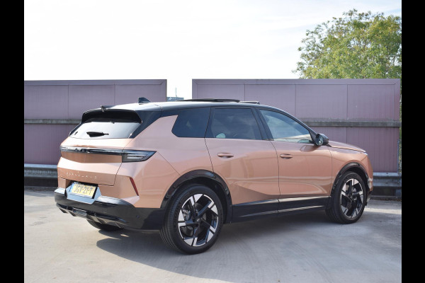 Opel Grandland Electric GS 73 kWh SCHUIFKANTELDAK | NAVIGATIE | CARPLAY | ACHTERUITRIJCAMERA MET SENSOREN | WINTERPAKKET |