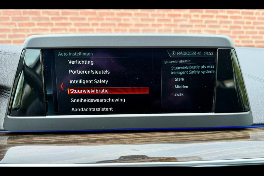 BMW 5 Serie Touring 520i Luxury Line, Panorama, Hifi, Drive Assist