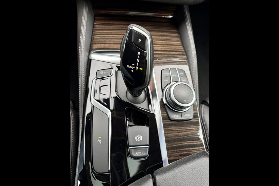 BMW 5 Serie Touring 520i Luxury Line, Panorama, Hifi, Drive Assist