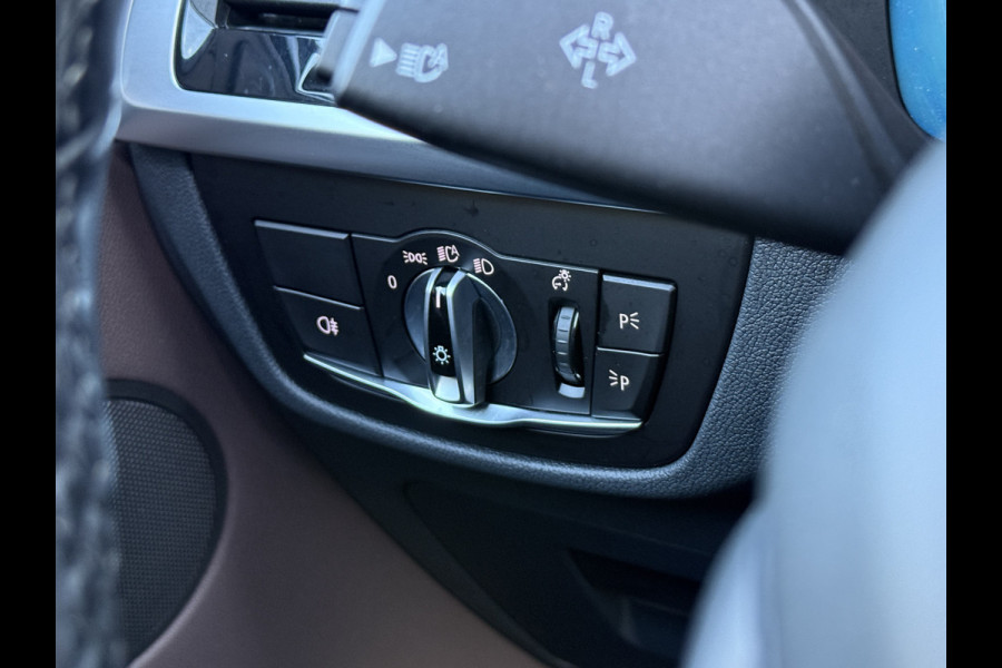 BMW iX3 Executive 80 kWh | SOH 98% | Panoramadak | Memory stoelen | Dodehoek detectie