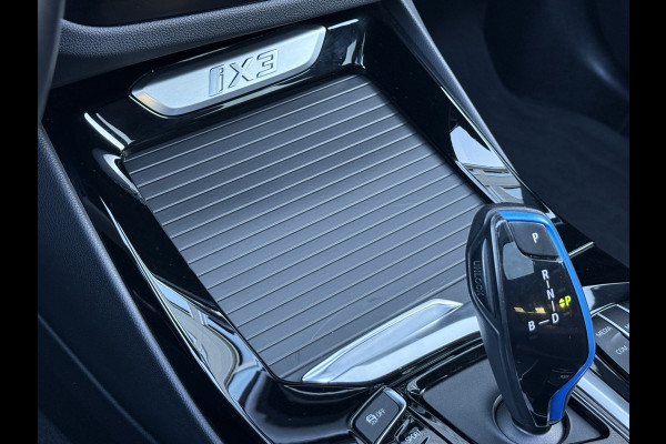 BMW iX3 Executive 80 kWh | SOH 98% | Panoramadak | Memory stoelen | Dodehoek detectie