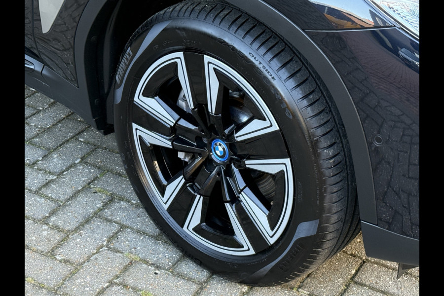BMW iX3 Executive 80 kWh | SOH 98% | Panoramadak | Memory stoelen | Dodehoek detectie