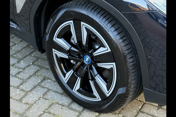 BMW iX3 Executive 80 kWh | SOH 98% | Panoramadak | Memory stoelen | Dodehoek detectie