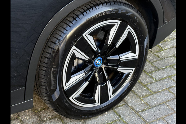 BMW iX3 Executive 80 kWh | SOH 98% | Panoramadak | Memory stoelen | Dodehoek detectie