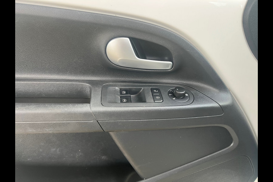 Seat Mii 1.0 Style Intense AIRCO-CRUISE-PDC-BLUETOOTH Seat Mii 1.0 Style Intense AIRCO-CRUISE-PDC-BLUETOOTH