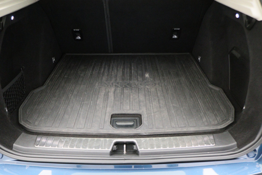 Lynk & Co 01 1.5 Plug-in Hybrid Automaat Two-Tone, 360° Camera, Panoramadak, ACC, Keyless, Navigatie, PDC, LED, 20'' Lynk & Co 01 1.5 Plug-in Hybrid Automaat Two-Tone, 360° Camera, Panoramadak, ACC, Keyless, Navigatie, PDC, LED, 20''