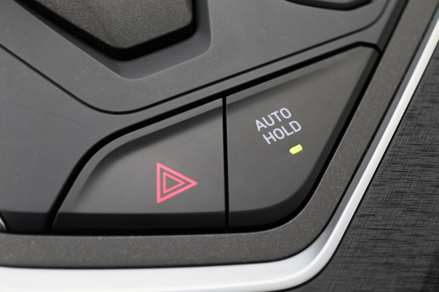 Lynk & Co 01 1.5 Plug-in Hybrid Automaat Two-Tone, 360° Camera, Panoramadak, ACC, Keyless, Navigatie, PDC, LED, 20'' Lynk & Co 01 1.5 Plug-in Hybrid Automaat Two-Tone, 360° Camera, Panoramadak, ACC, Keyless, Navigatie, PDC, LED, 20''