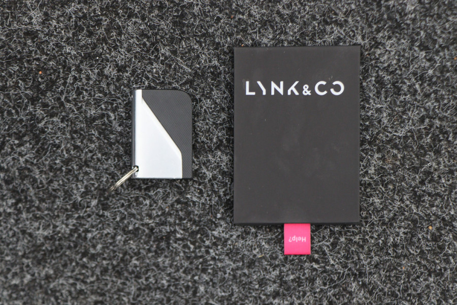 Lynk & Co 01 1.5 Plug-in Hybrid Automaat Two-Tone, 360° Camera, Panoramadak, ACC, Keyless, Navigatie, PDC, LED, 20'' Lynk & Co 01 1.5 Plug-in Hybrid Automaat Two-Tone, 360° Camera, Panoramadak, ACC, Keyless, Navigatie, PDC, LED, 20''