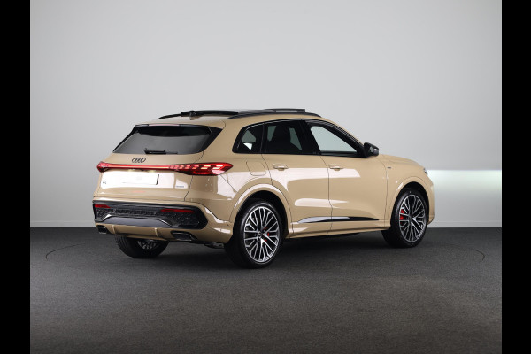 Audi Q5 2.0 TFSI e-hybrid quattro S edition Competition | Mmi experience pro | Glazen panoramadak | Tech plus | Privacy glas | Audi Q5 2.0 TFSI e-hybrid quattro S edition Competition | Mmi experience pro | Glazen panoramadak | Tech plus | Privacy glas |