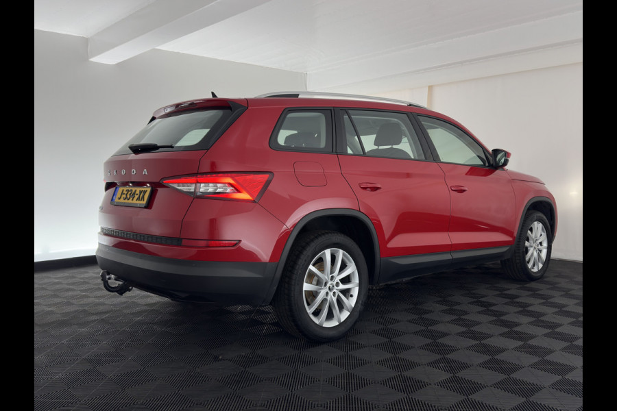 Škoda Kodiaq 1.5 TSI Business Edition (INCL-BTW) *ADAPTIVE-CRUISE | LEATHER-FABRIC | FULL-LED | CANTON-SOUND | HEATED-SPORTSEATS | KEYLESS | NAVI-FULLMAP | CAMERA | DAB+ | ECC | PDC | TOWBAR | 18''ALU*
