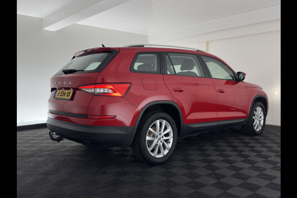 Škoda Kodiaq 1.5 TSI Business Edition (INCL-BTW) *ADAPTIVE-CRUISE | LEATHER-FABRIC | FULL-LED | CANTON-SOUND | HEATED-SPORTSEATS | KEYLESS | NAVI-FULLMAP | CAMERA | DAB+ | ECC | PDC | TOWBAR | 18''ALU*