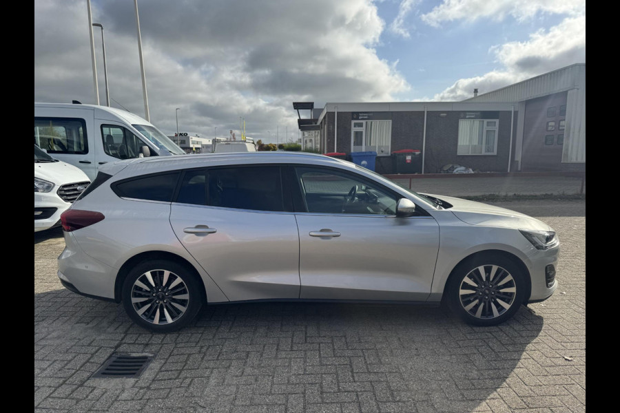 Ford FOCUS Wagon 1.0 EcoBoost Hybrid Titanium X 125pk | Winterpack | AGR Stoel | B&O play | SYNC 4 Navigatie Ford FOCUS Wagon 1.0 EcoBoost Hybrid Titanium X 125pk | Winterpack | AGR Stoel | B&O play | SYNC 4 Navigatie