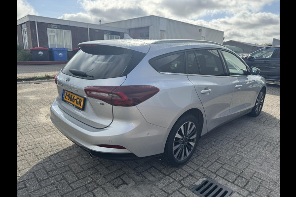 Ford FOCUS Wagon 1.0 EcoBoost Hybrid Titanium X 125pk | Winterpack | AGR Stoel | B&O play | SYNC 4 Navigatie Ford FOCUS Wagon 1.0 EcoBoost Hybrid Titanium X 125pk | Winterpack | AGR Stoel | B&O play | SYNC 4 Navigatie