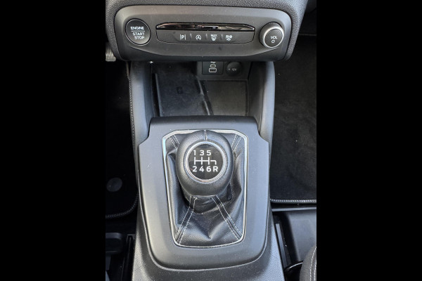 Ford FOCUS Wagon 1.0 EcoBoost Hybrid Titanium X 125pk | Winterpack | AGR Stoel | B&O play | SYNC 4 Navigatie Ford FOCUS Wagon 1.0 EcoBoost Hybrid Titanium X 125pk | Winterpack | AGR Stoel | B&O play | SYNC 4 Navigatie