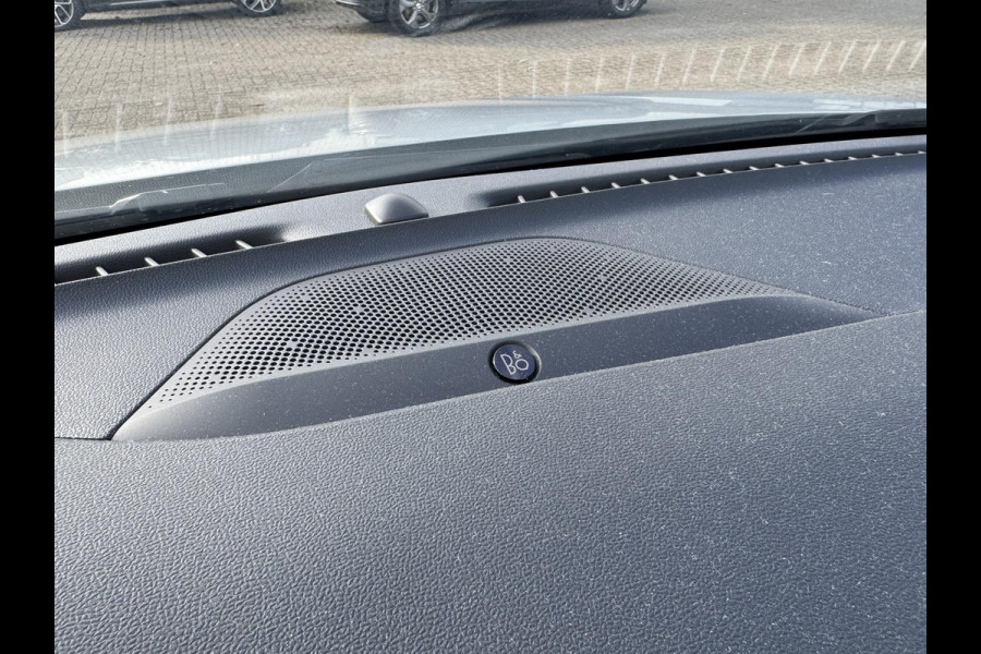 Ford FOCUS Wagon 1.0 EcoBoost Hybrid Titanium X 125pk | Winterpack | AGR Stoel | B&O play | SYNC 4 Navigatie Ford FOCUS Wagon 1.0 EcoBoost Hybrid Titanium X 125pk | Winterpack | AGR Stoel | B&O play | SYNC 4 Navigatie