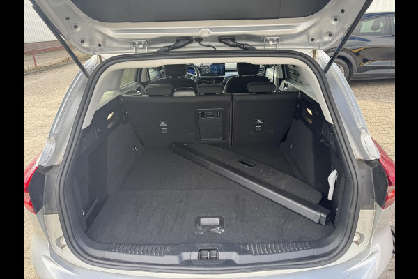 Ford FOCUS Wagon 1.0 EcoBoost Hybrid Titanium X 125pk | Winterpack | AGR Stoel | B&O play | SYNC 4 Navigatie Ford FOCUS Wagon 1.0 EcoBoost Hybrid Titanium X 125pk | Winterpack | AGR Stoel | B&O play | SYNC 4 Navigatie