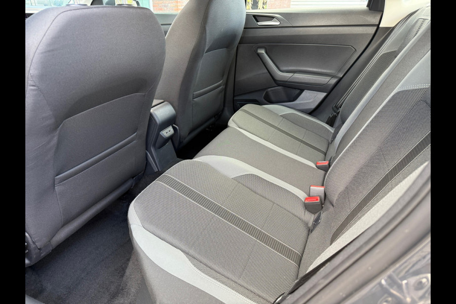 Volkswagen Polo 1.0 TSI Highline - Automaat - Schuif/Panodak - Navi - LED - Org.NL