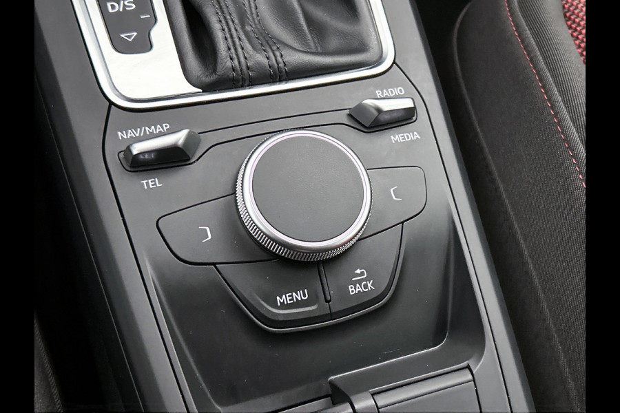 Audi Q2 1.0 TFSI Sport Pro Line(NL-auto, Dealer OnderH, Navi, Parkeerhulp, Airco, Cruise Controle, Etc) Audi Q2 1.0 TFSI Sport Pro Line(NL-auto, Dealer OnderH, Navi, Parkeerhulp, Airco, Cruise Controle, Etc)